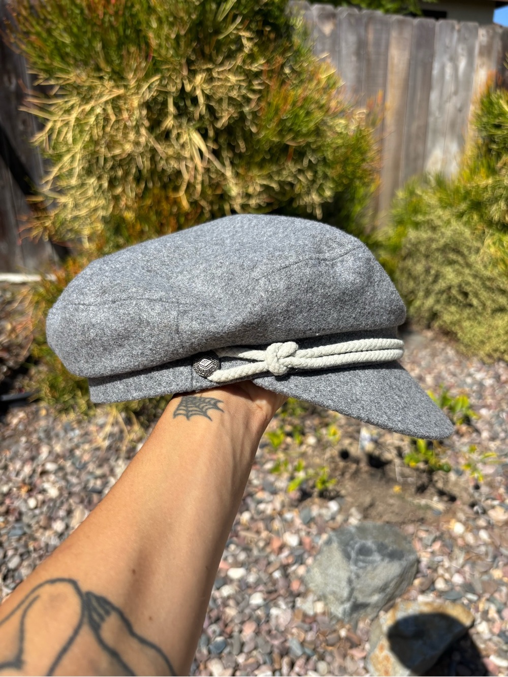 Hat - Picture 5 of 7